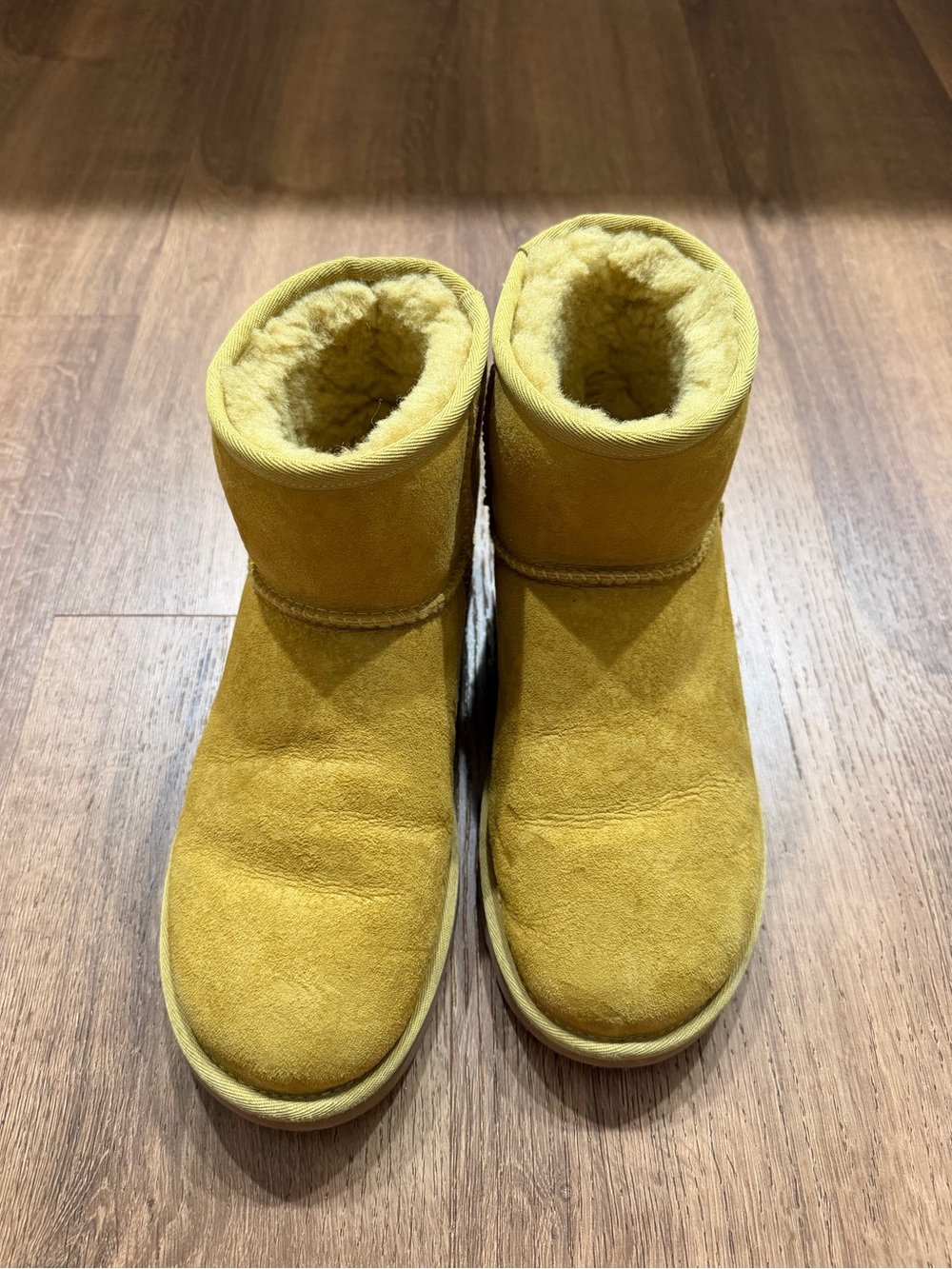 Ugg short